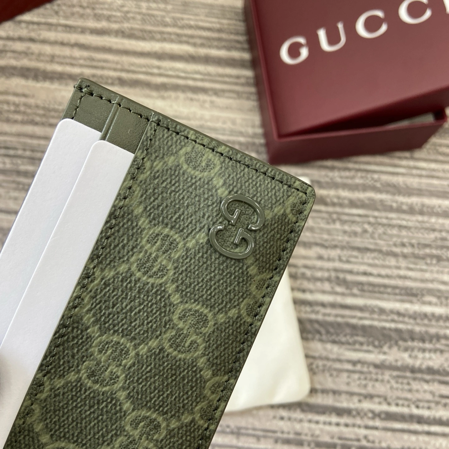 MOMO--6u33i 768248-FAFBE-8491 high quality version item:E-B815K2822