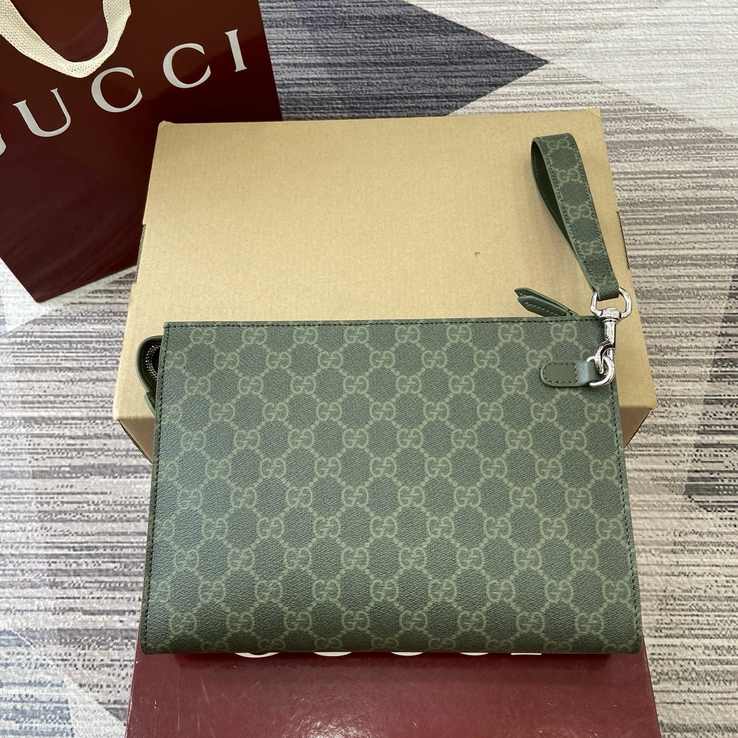 MOMO--6u33i 768255-FAFBE-8491 high quality version item:E-B815K2833