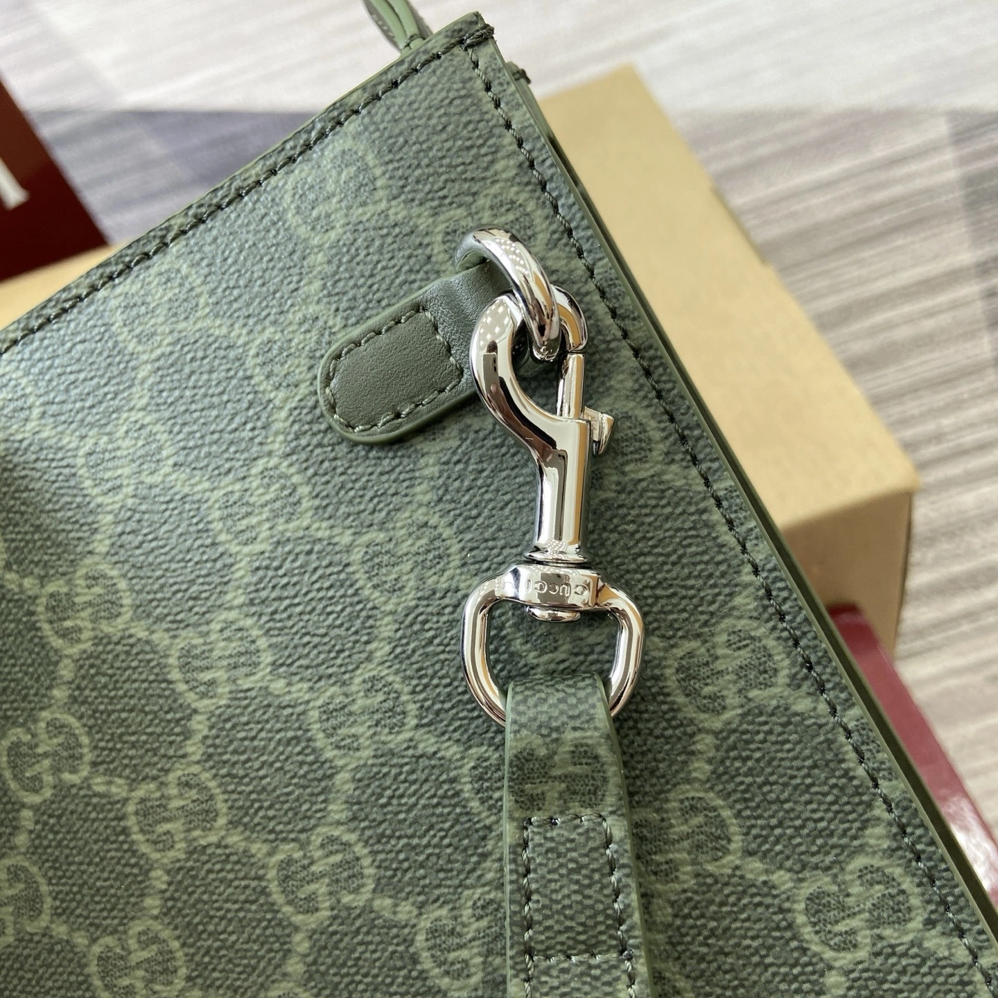 MOMO--6u33i 768255-FAFBE-8491 high quality version item:E-B815K2833