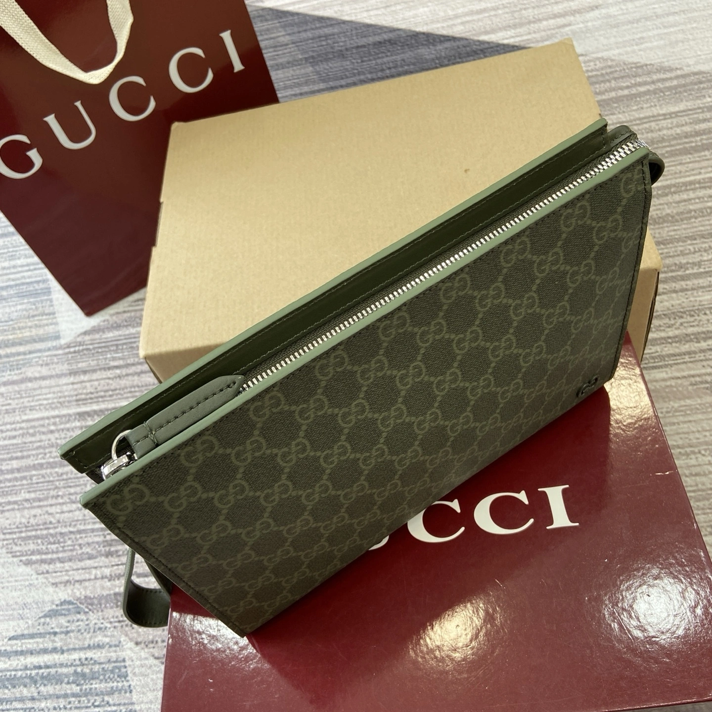 MOMO--6u33i 768255-FAFBE-8491 high quality version item:E-B815K2833