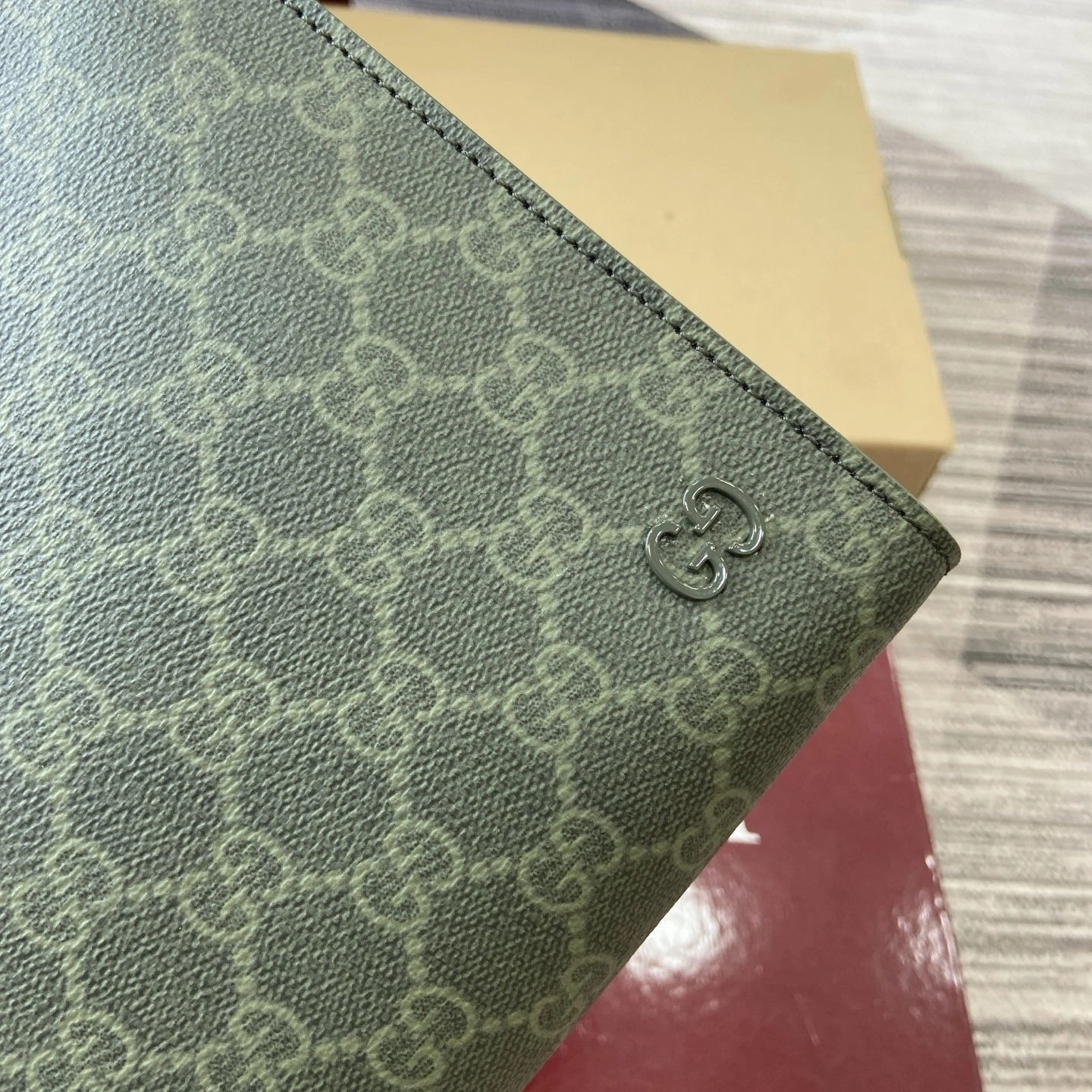 MOMO--6u33i 768255-FAFBE-8491 high quality version item:E-B815K2833