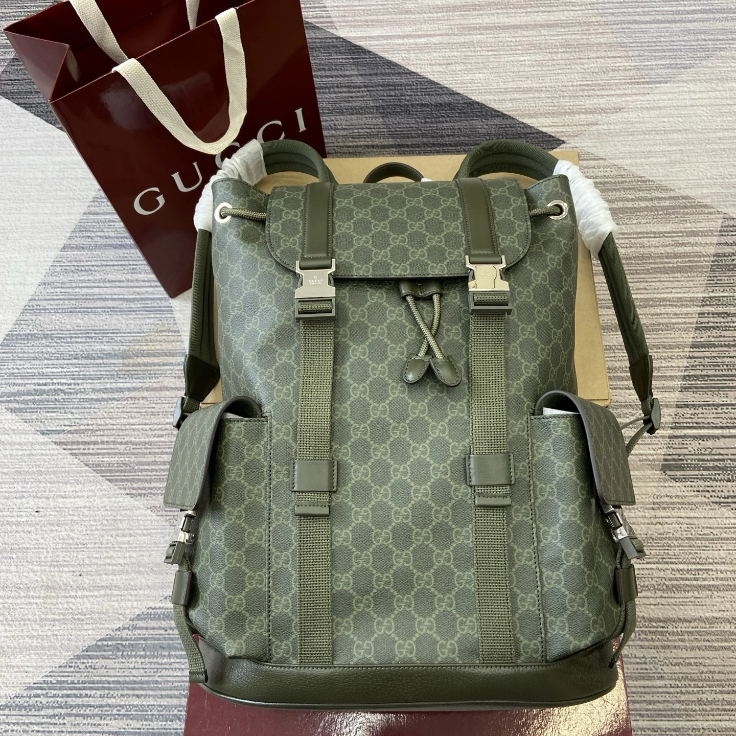 MOMO--6u33i 792080-FAFAJ-8489 high quality version item:E-B815K2827