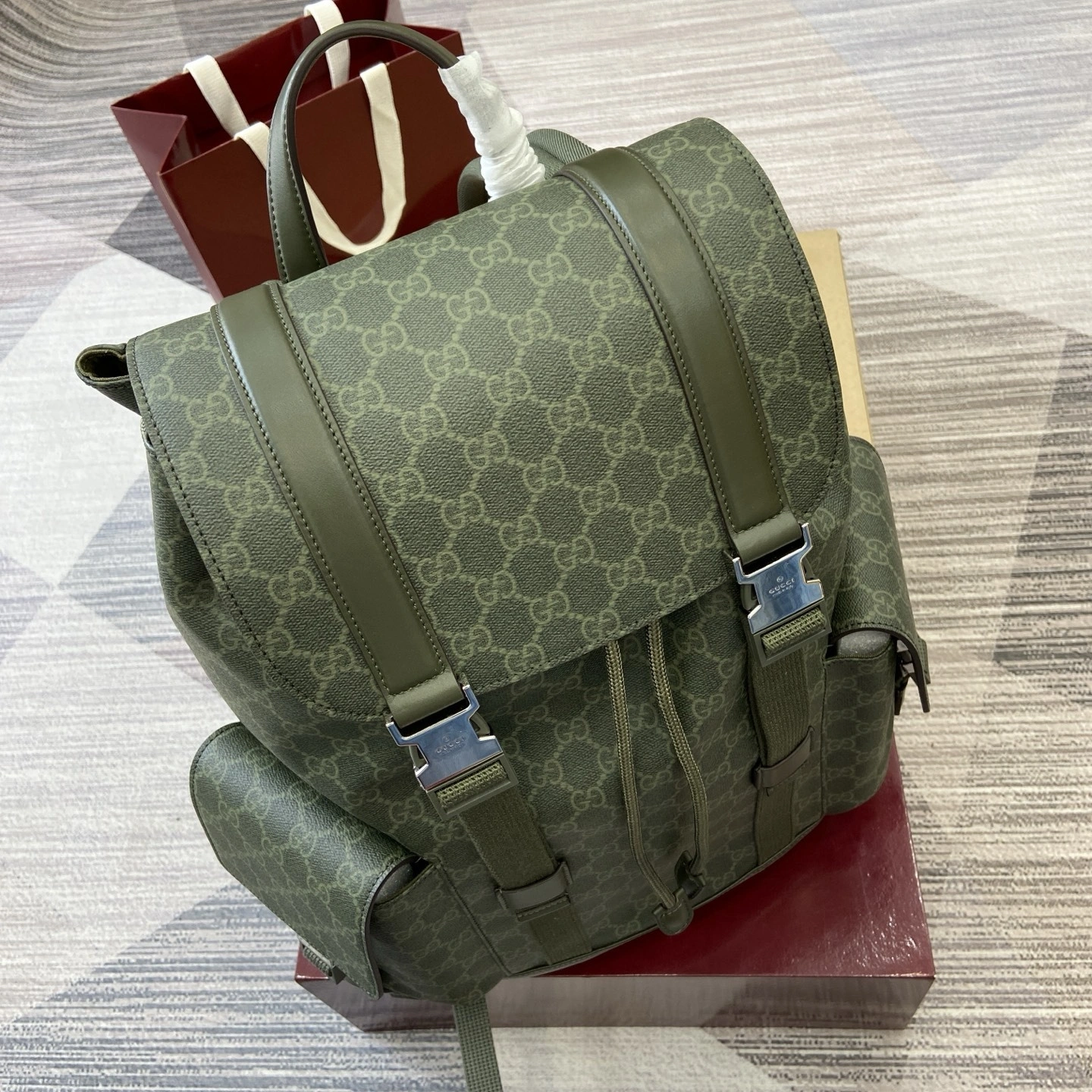 MOMO--6u33i 792080-FAFAJ-8489 high quality version item:E-B815K2827