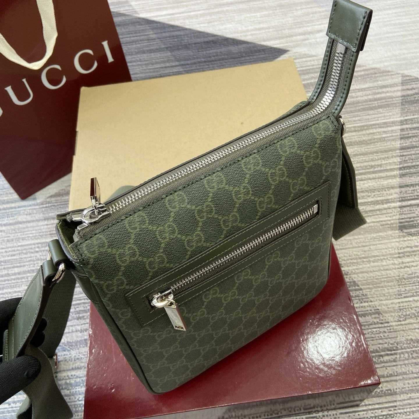 MOMO--6u33i 792082-FAFAI-8489 high quality version item:E-B815K2830