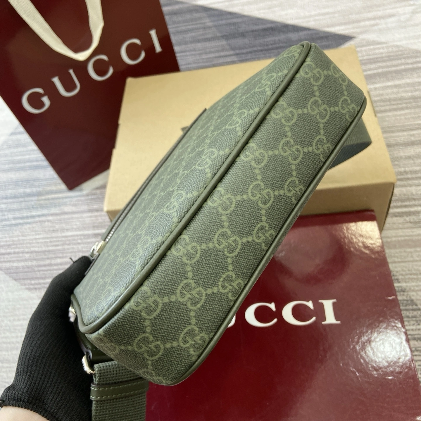 MOMO--6u33i 792082-FAFAI-8489 high quality version item:E-B815K2830