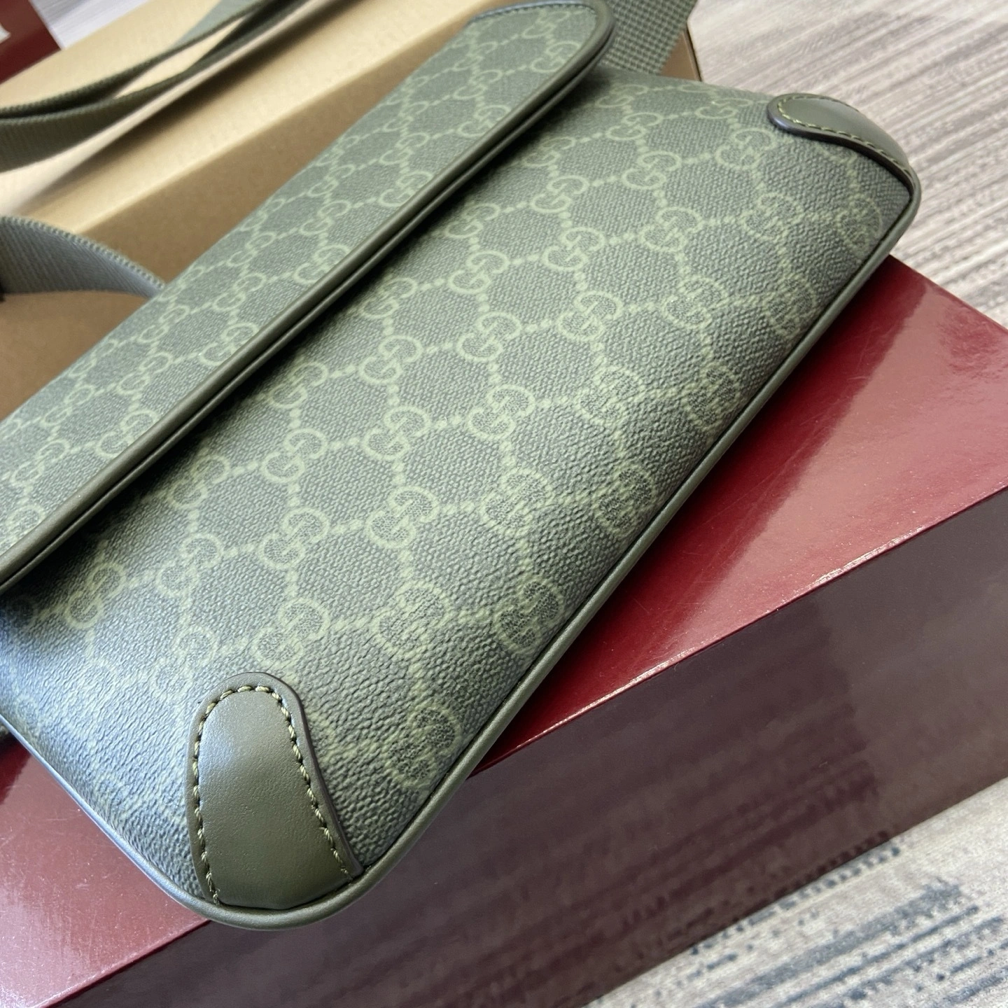 MOMO--6u33i 792091-FAFAI-8489 high quality version item:E-B815K2832