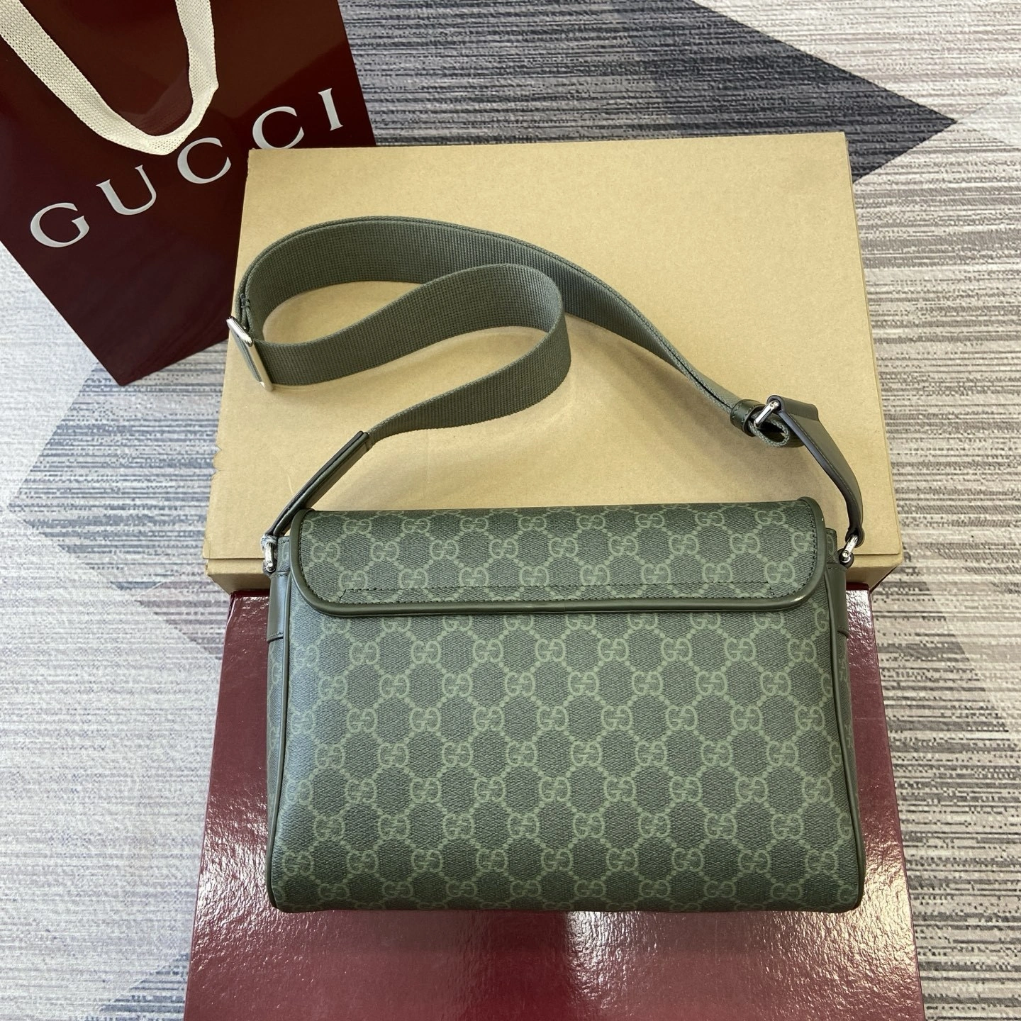 MOMO--6u33i 792124-FAFAI-8489 high quality version item:E-B815K2828
