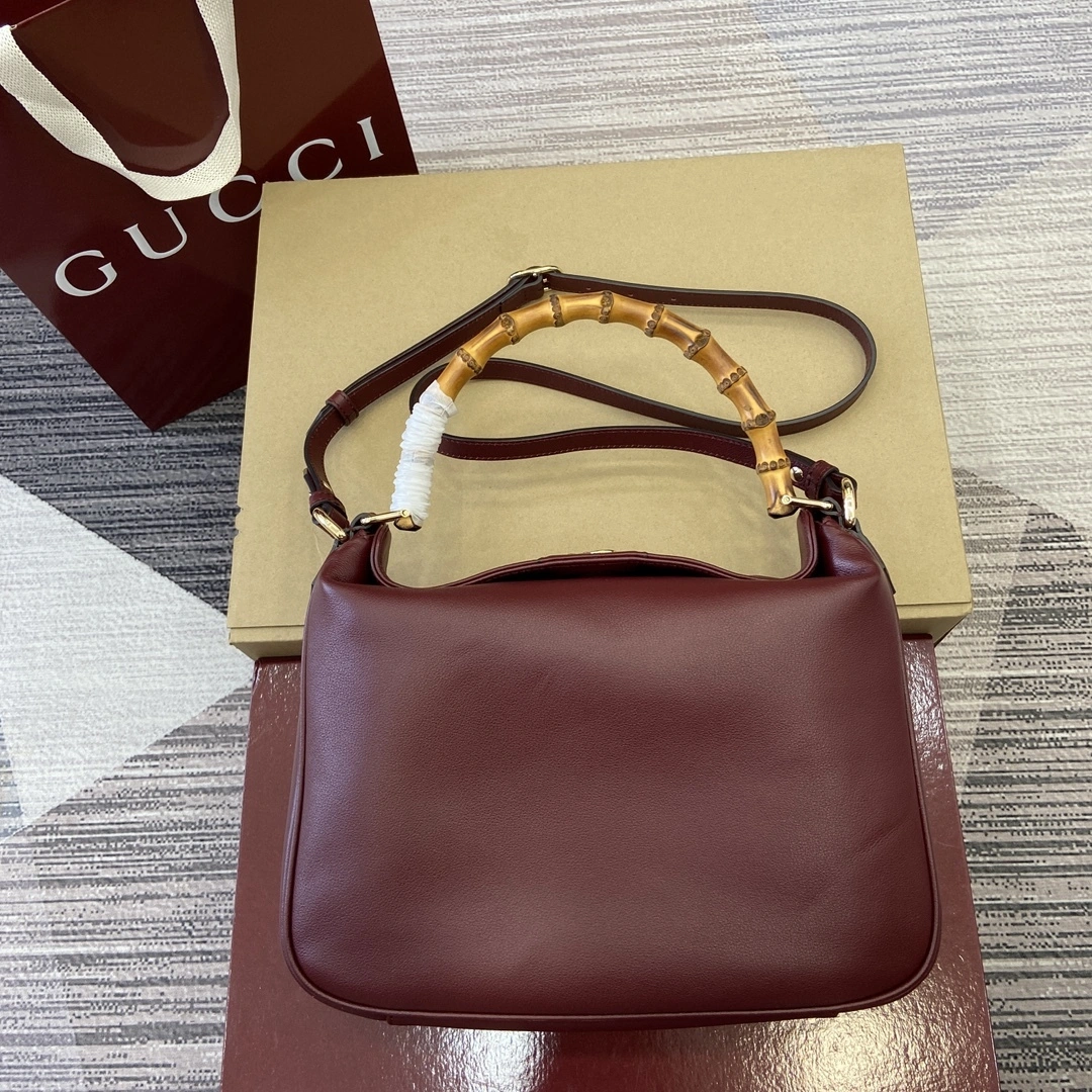 MOMO--6u33i 799862-UYU0G-6207 high quality version item:E-B815K2027