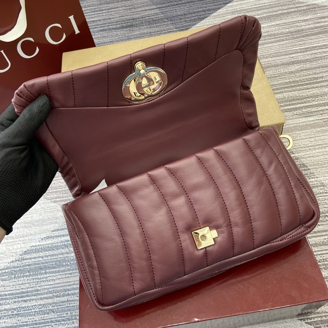MOMO--6u33i 806016-AAD71-6207 high quality version GG Milano item:E-B815K2801