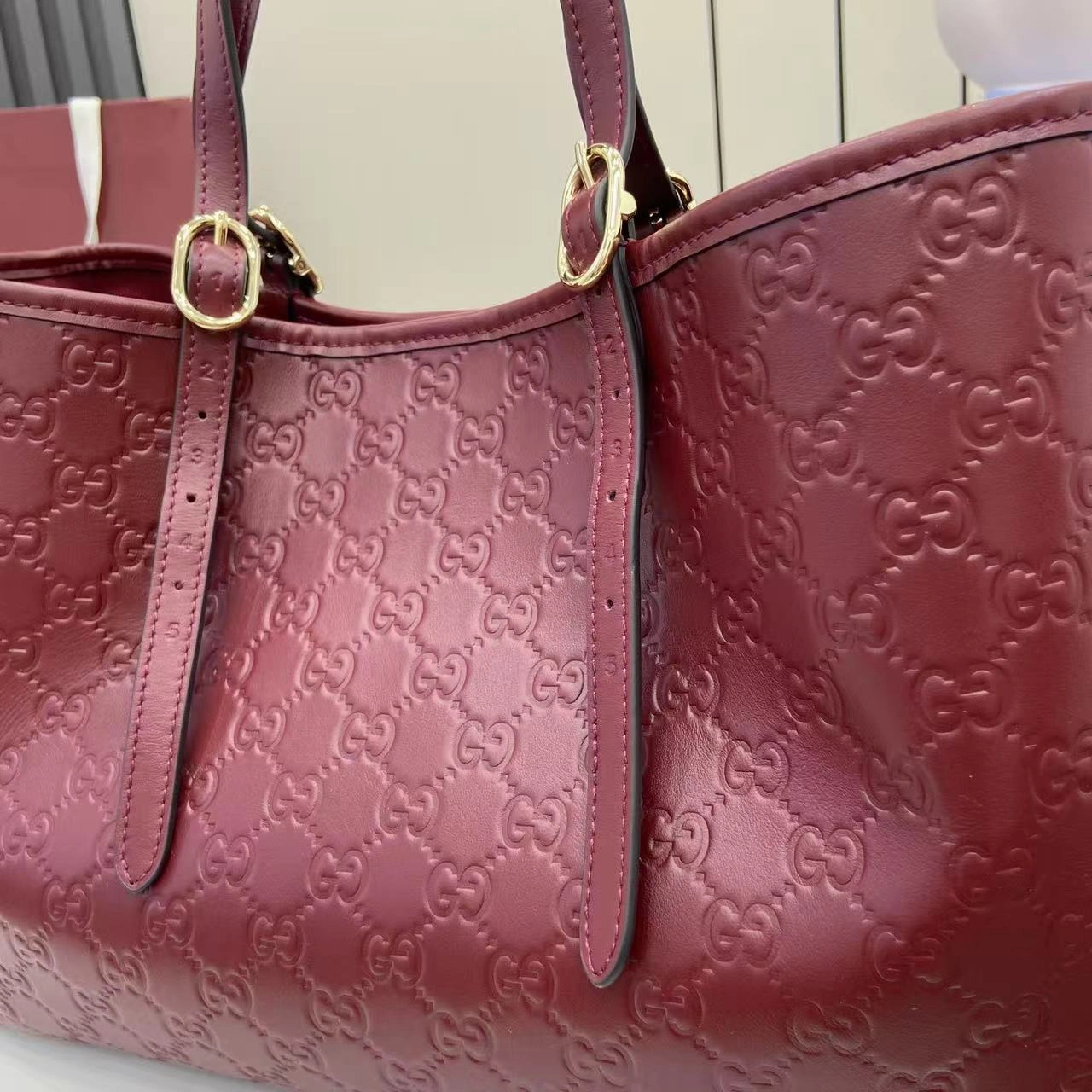 MOMO- 6u33i 815213-AAFD-V6207 high quality version item：E-B813I2427
