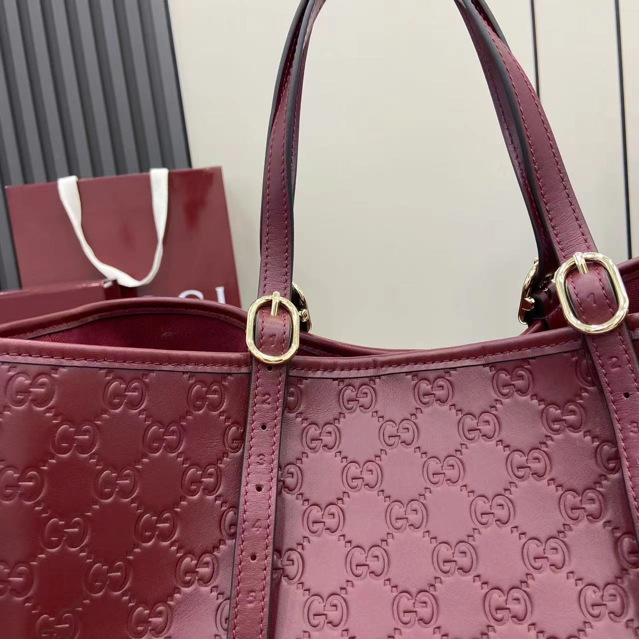 MOMO- 6u33i 815213-AAFD-V6207 high quality version item：E-B813I2427