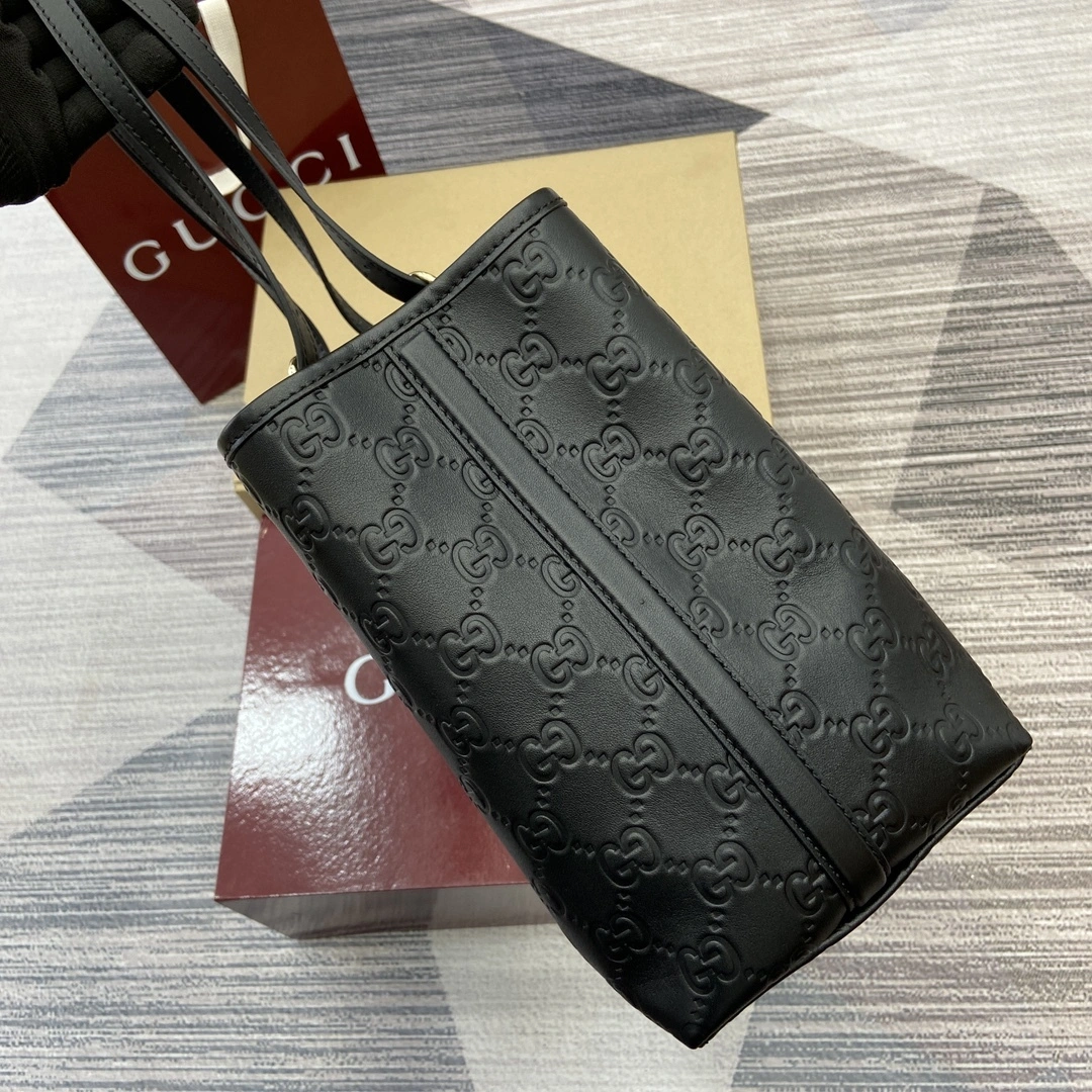 MOMO--6u33i 815213-AAFDV-1000 high quality version GG Emblem item:E-B815K2034