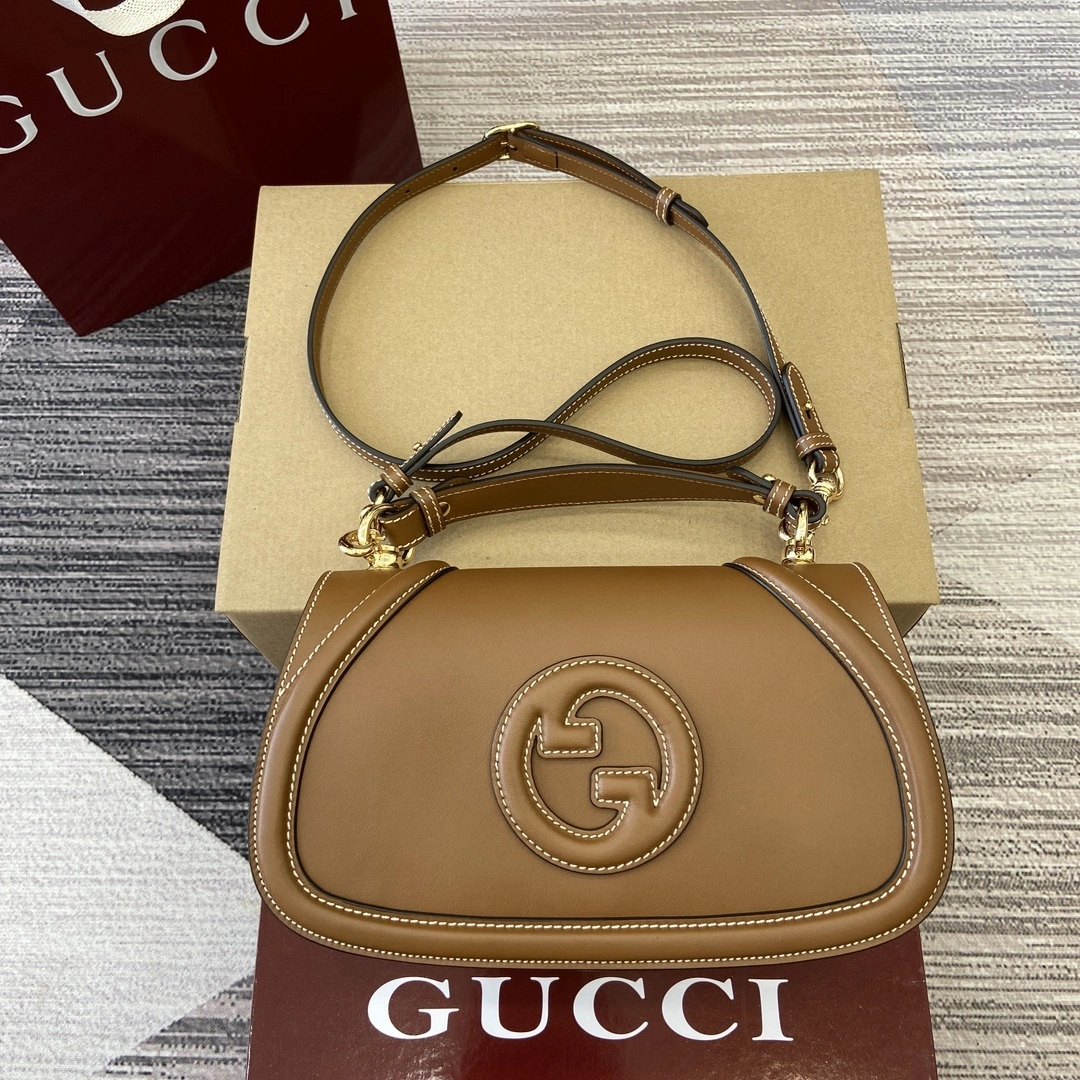 MOMO--6u33i 815714-AAEC2-2718 high quality version cowhide item:E-B815K2502