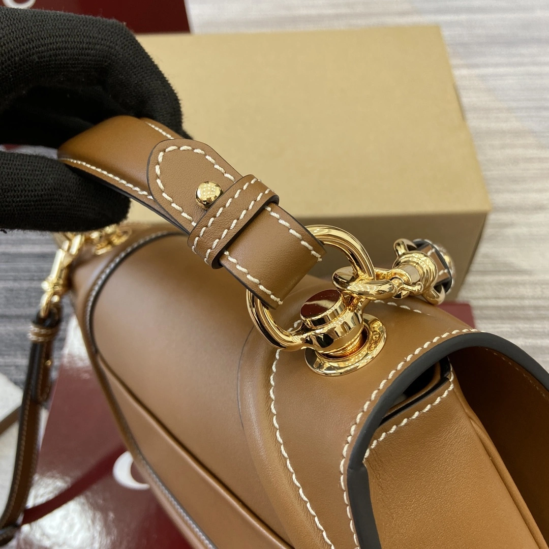 MOMO--6u33i 815714-AAEC2-2718 high quality version cowhide item:E-B815K2502