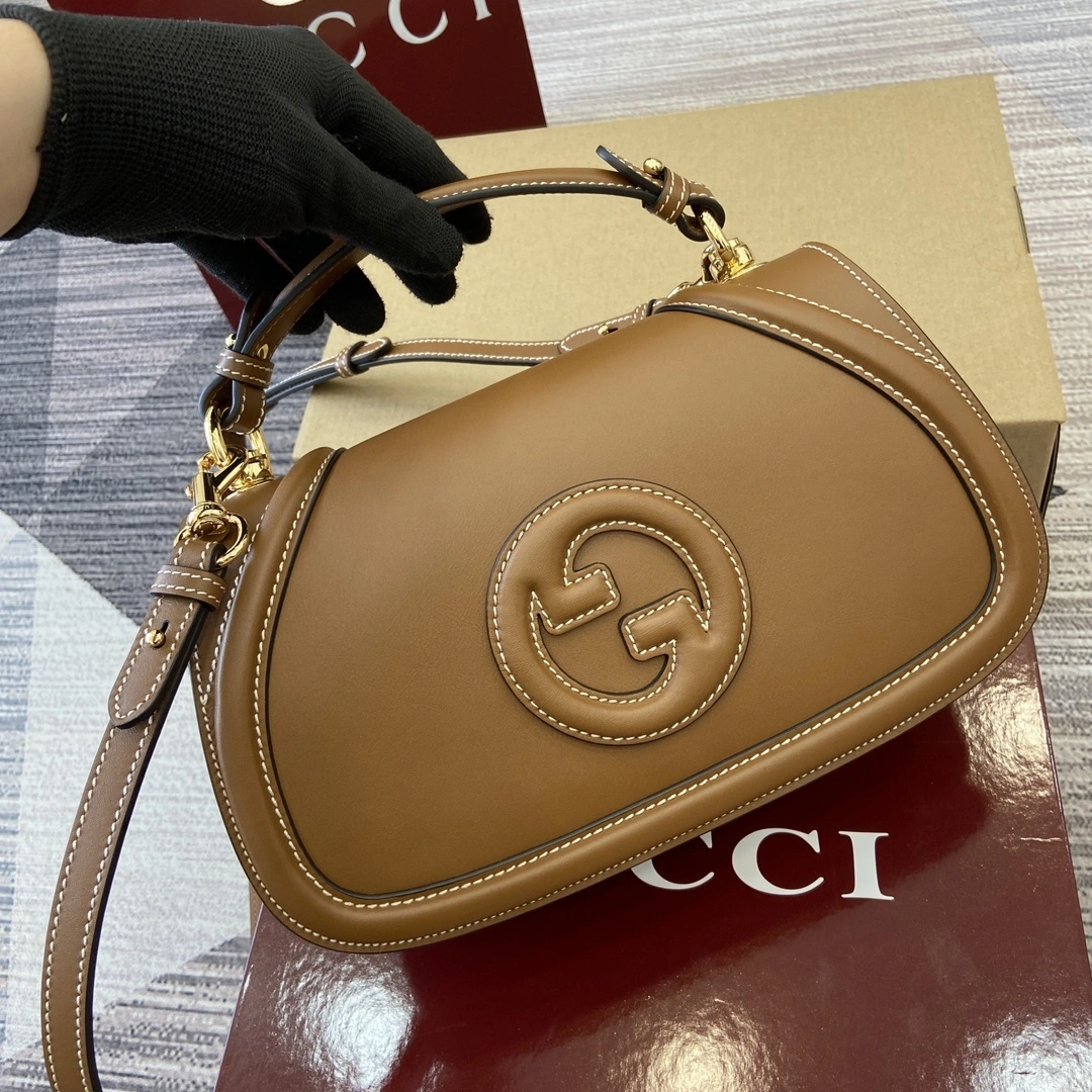 MOMO--6u33i 815714-AAEC2-2718 high quality version cowhide item:E-B815K2502