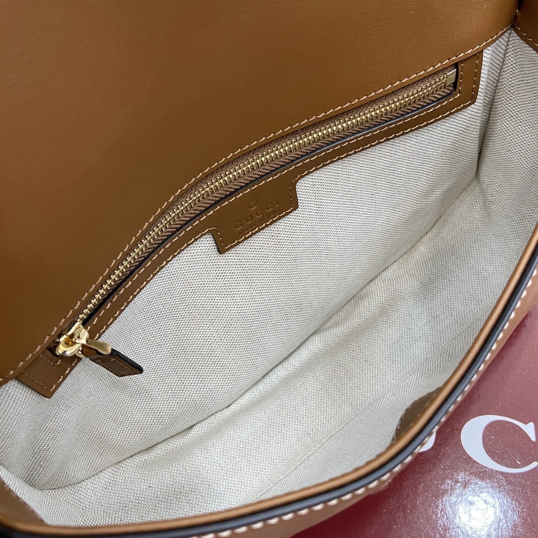 MOMO--6u33i 815714-AAEC2-2718 high quality version cowhide item:E-B815K2502