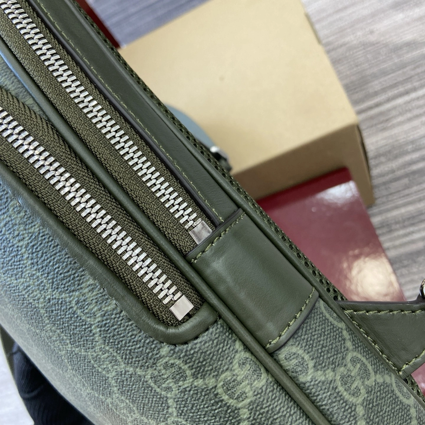 MOMO--6u33i 822073-FAFD3-8489 high quality version item:E-B815K2831