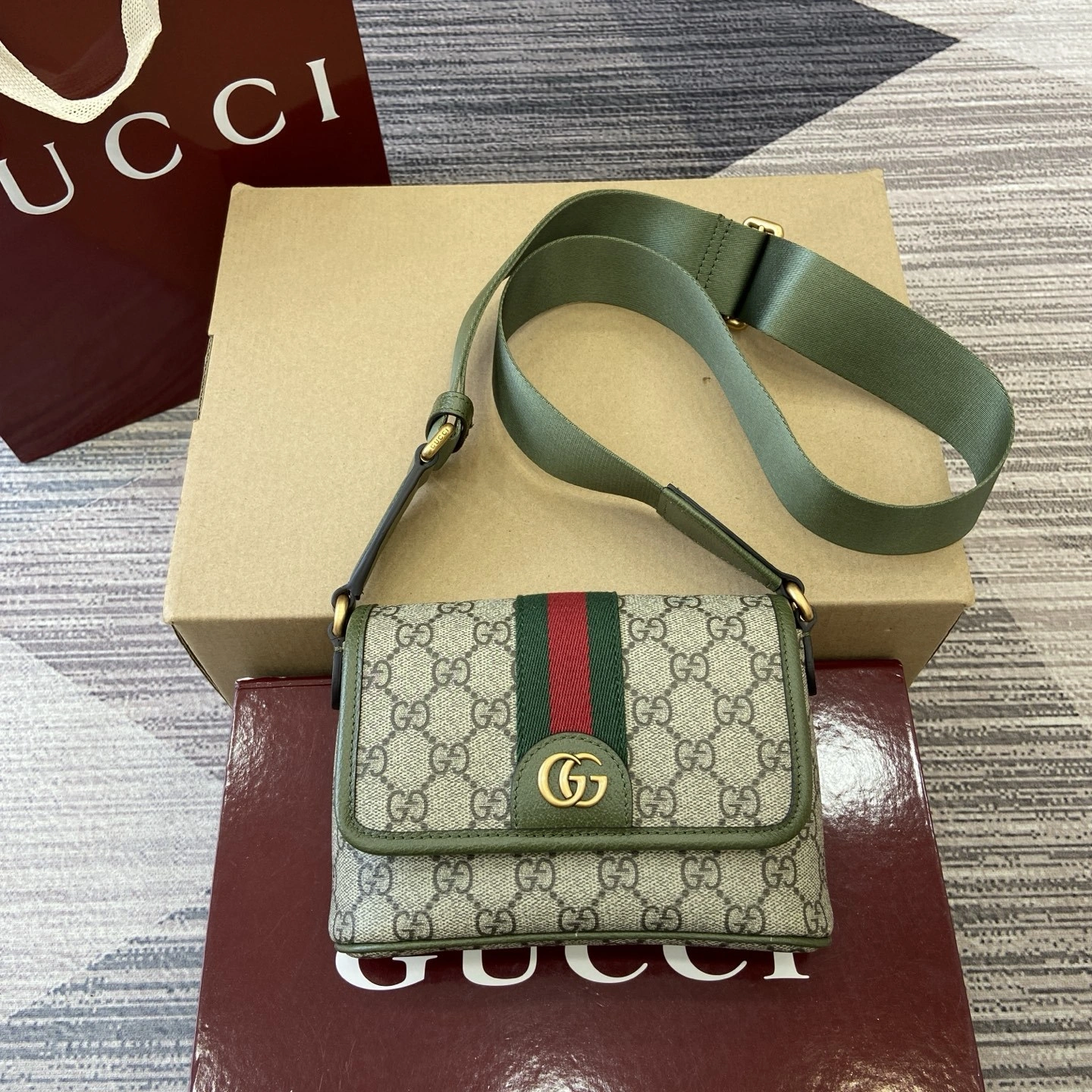 MOMO--6u33i 838599-FAEOF-9771 high quality version Ophidia item:E-B815K2043