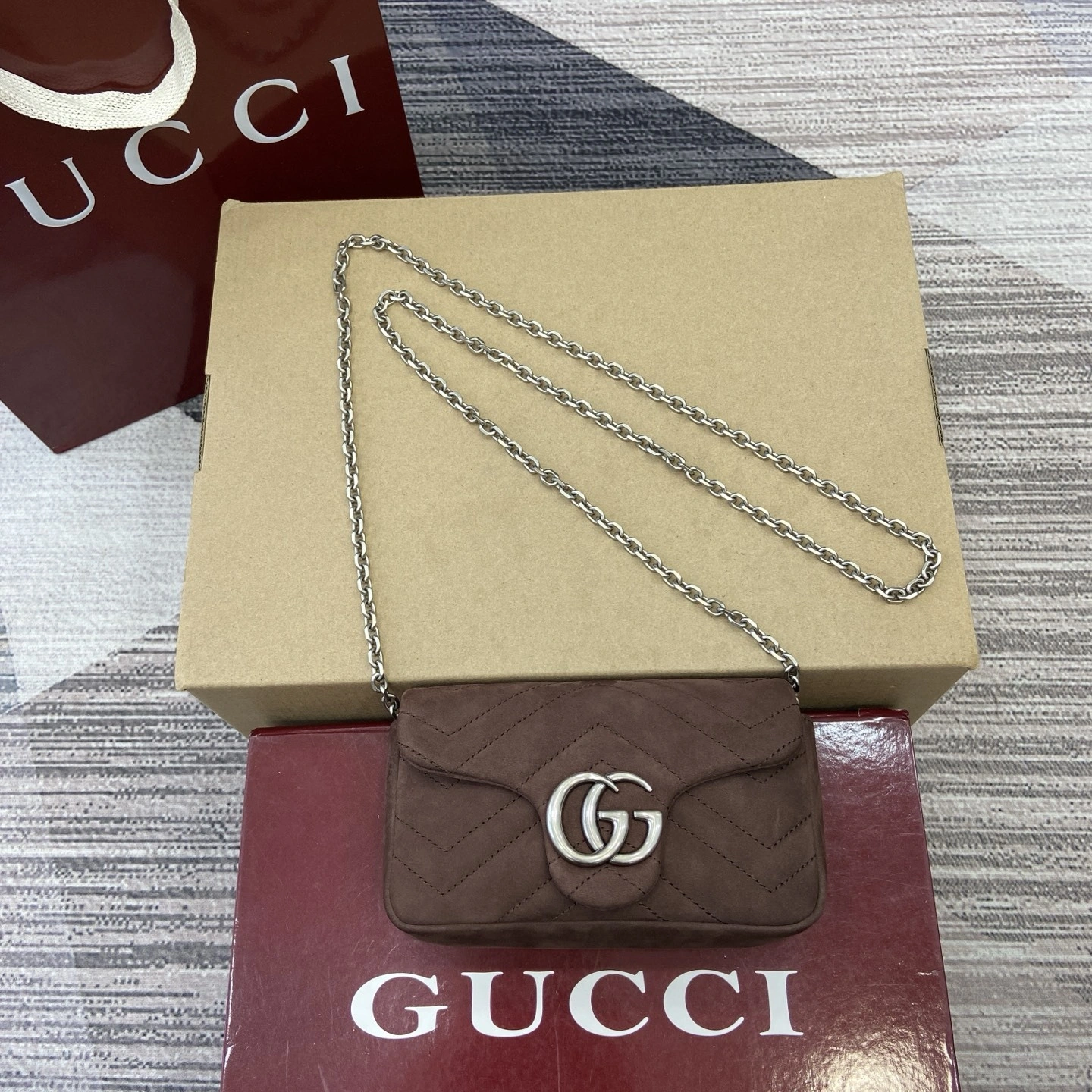 MOMO--6u33i 841290-AAE5D-2019 high quality version GG Marmont item:E-B815K2838