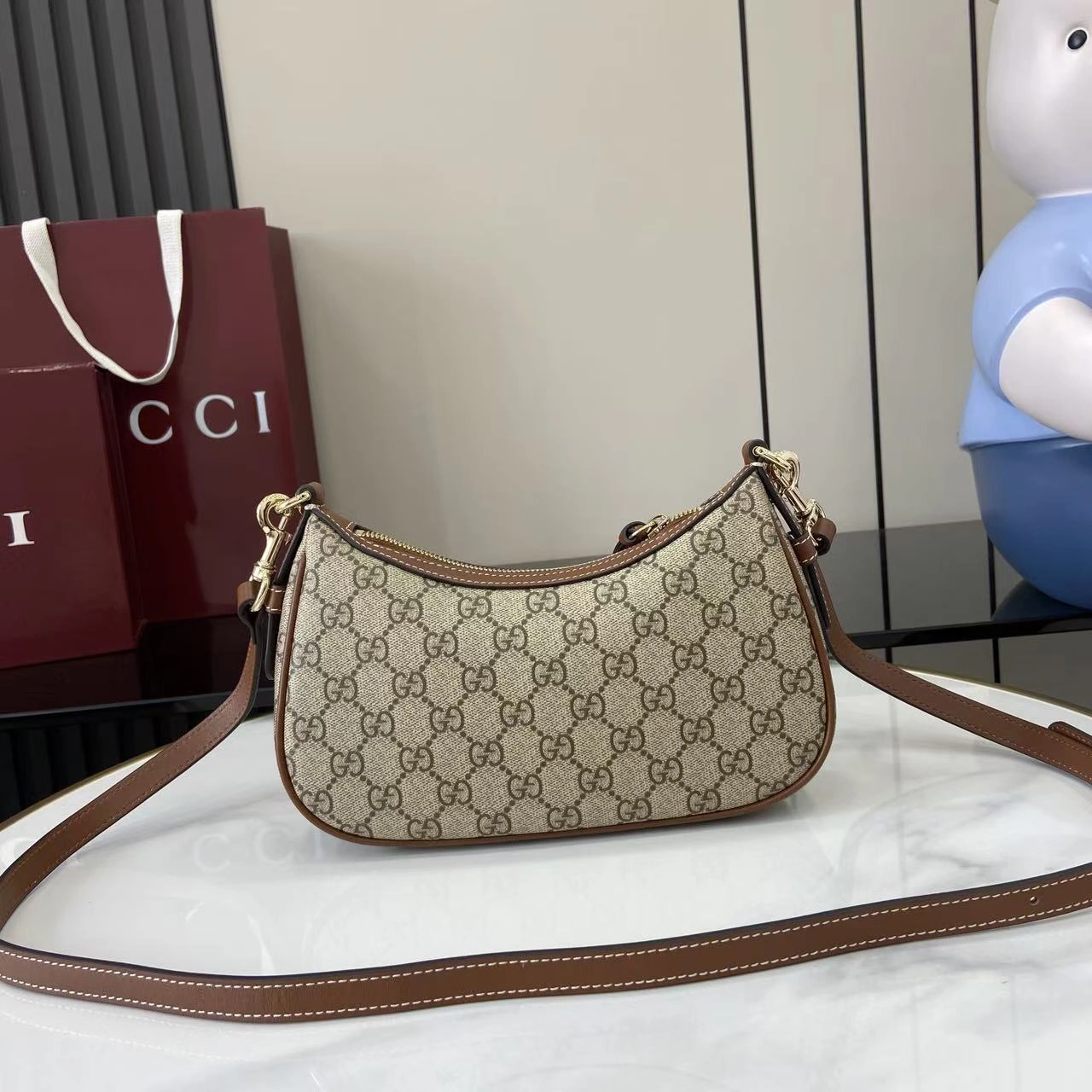 MOMO- 6u33i 847447-FAD6L-9758 high quality version item：E-B813I2437