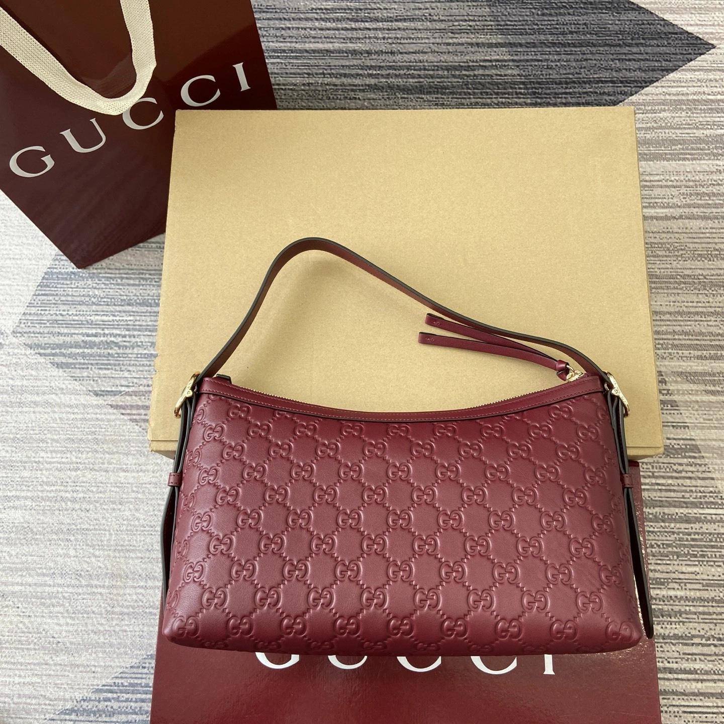 MOMO--6u33i 847449-AAFDV-6207 high quality version GG Emblem item:E-B815K1916