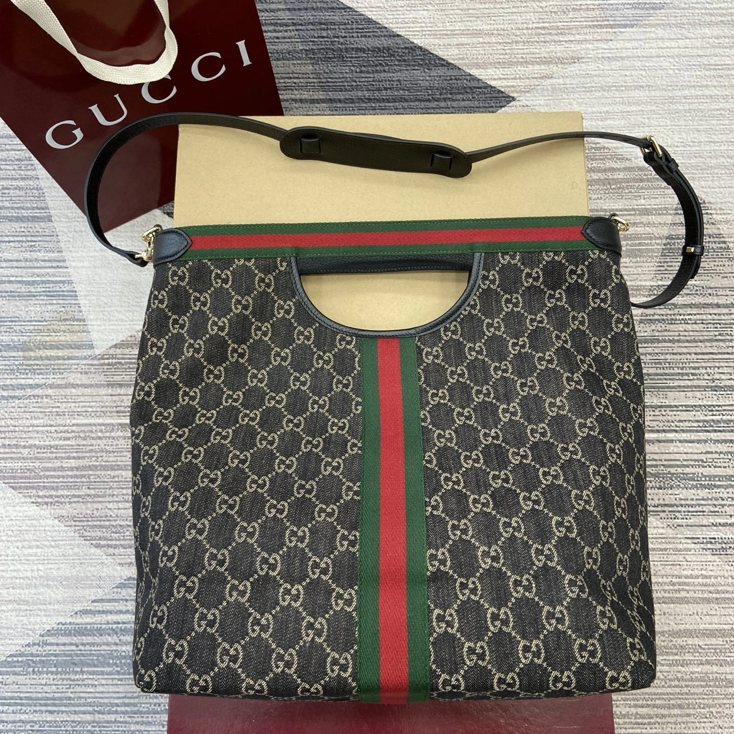 MOMO--6u33i 865452-UN3AG-1099 high quality version Giglio item:E-B815K2839