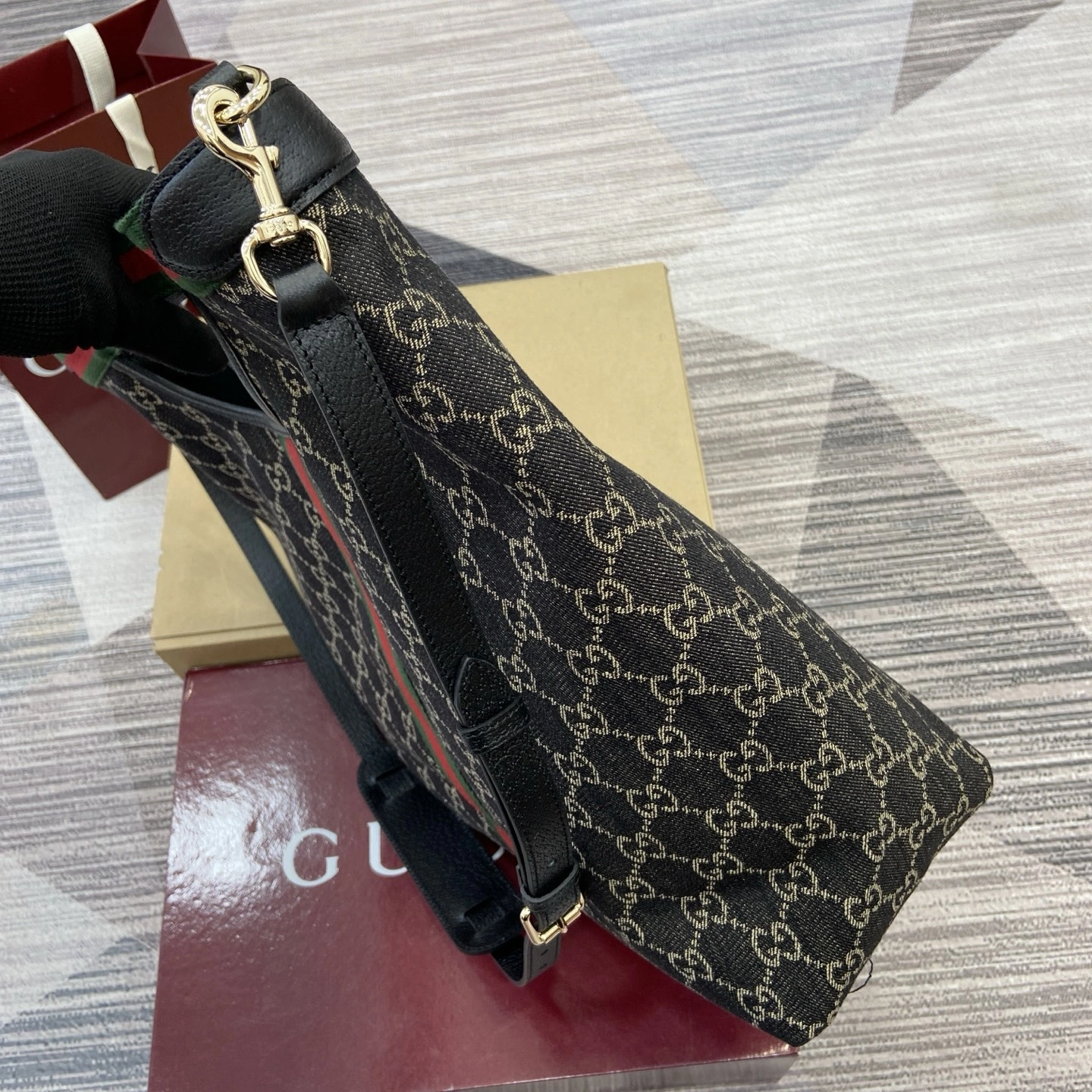 MOMO--6u33i 865452-UN3AG-1099 high quality version Giglio item:E-B815K2839