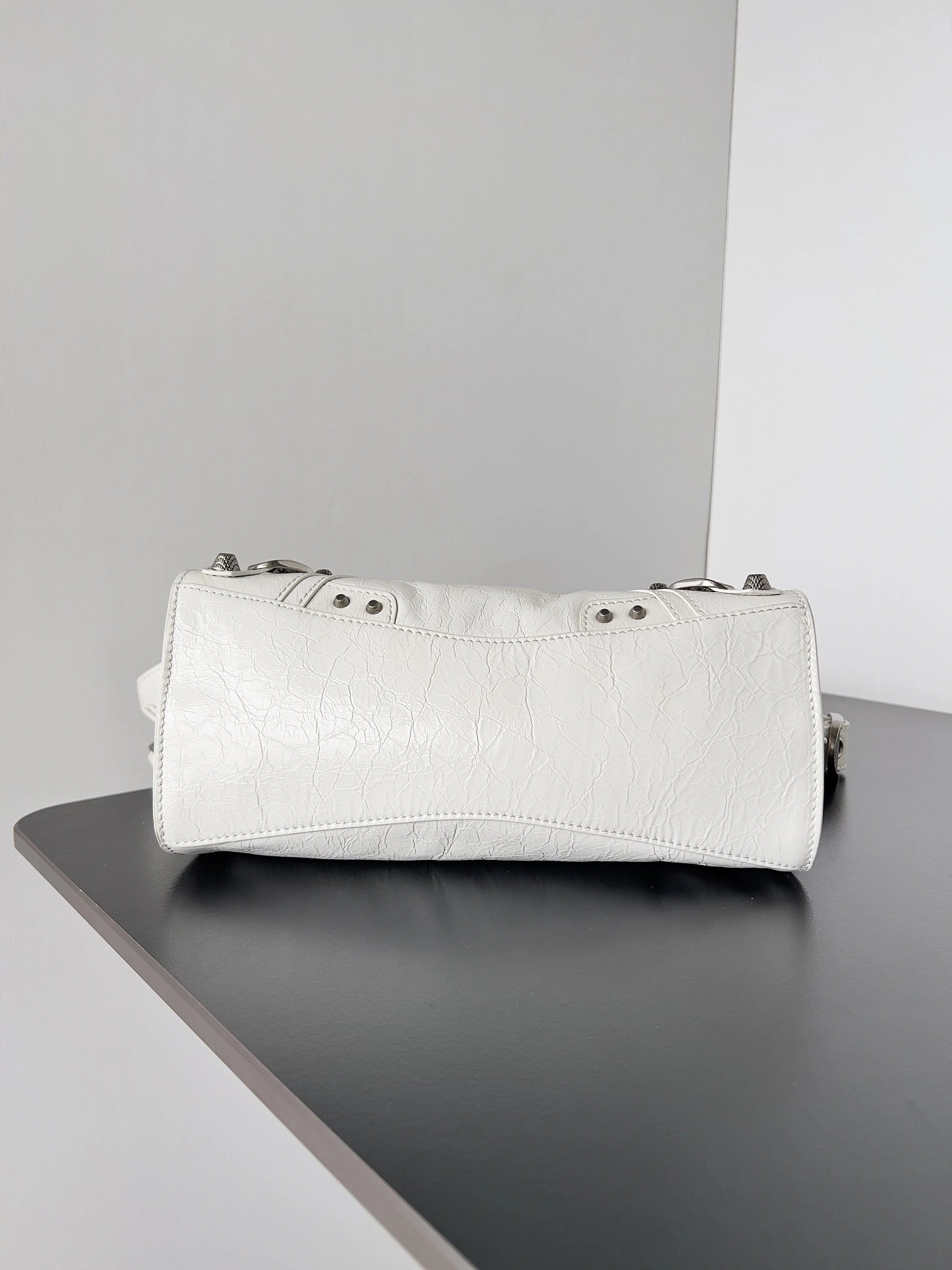 MOMO--700940210B09104 700940210BK9104 Neo cagole sheepskin item:C-B063L0876R