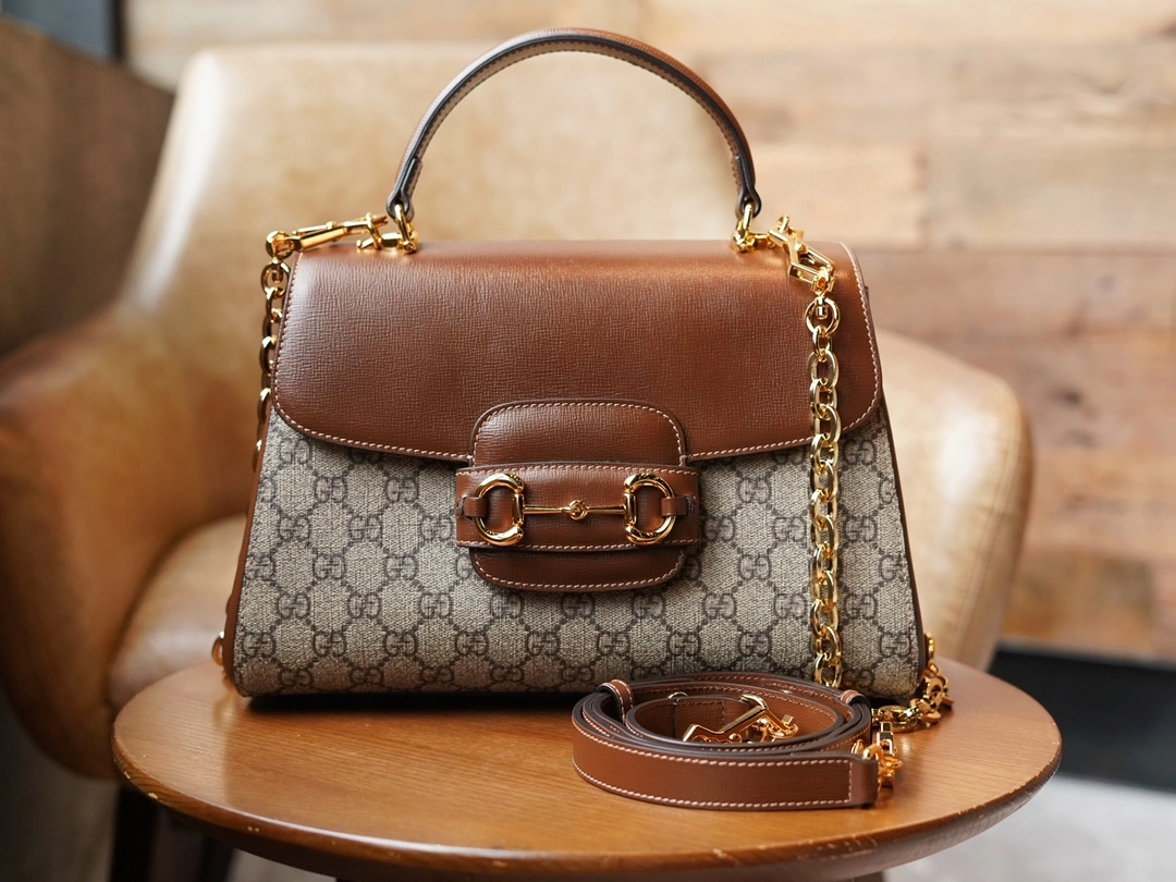 MOMO--702049 9AAAJ 8563 702049-92TCK-8563 high quality version item：C-B461H1115Q