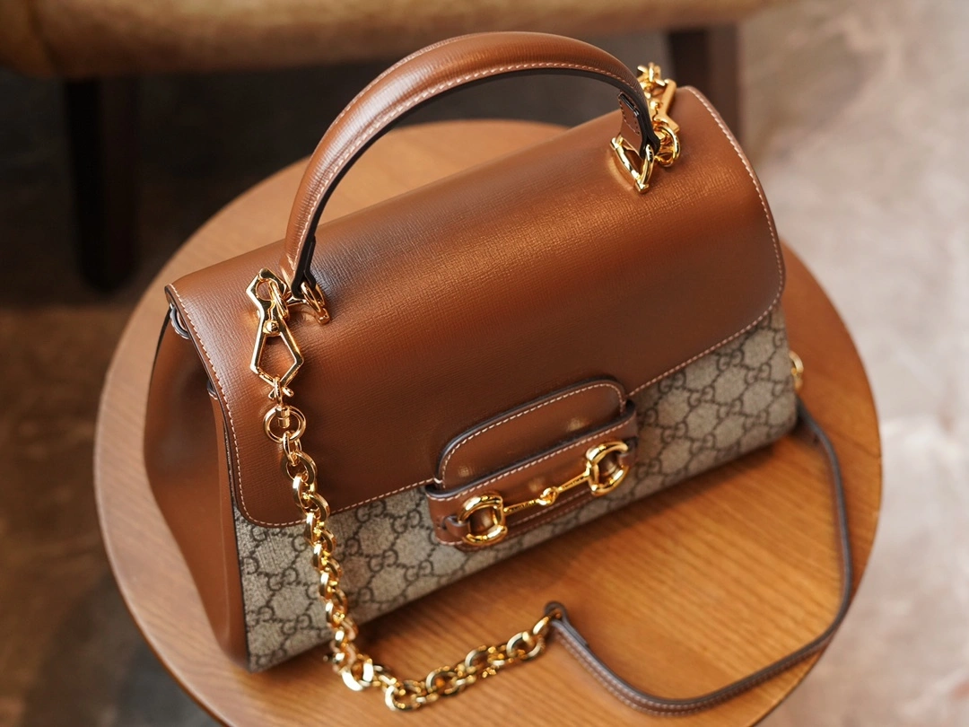 MOMO--702049 9AAAJ 8563 702049-92TCK-8563 high quality version item：C-B461H1115Q