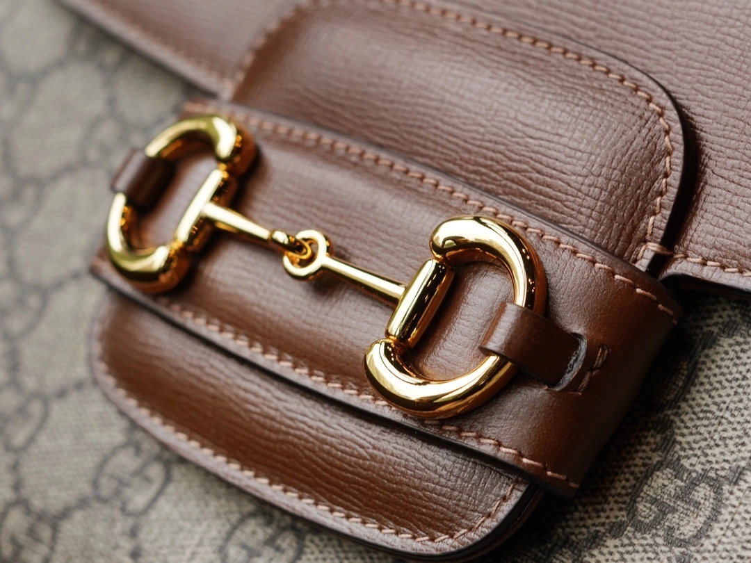MOMO--702049 9AAAJ 8563 702049-92TCK-8563 high quality version item：C-B461H1115Q
