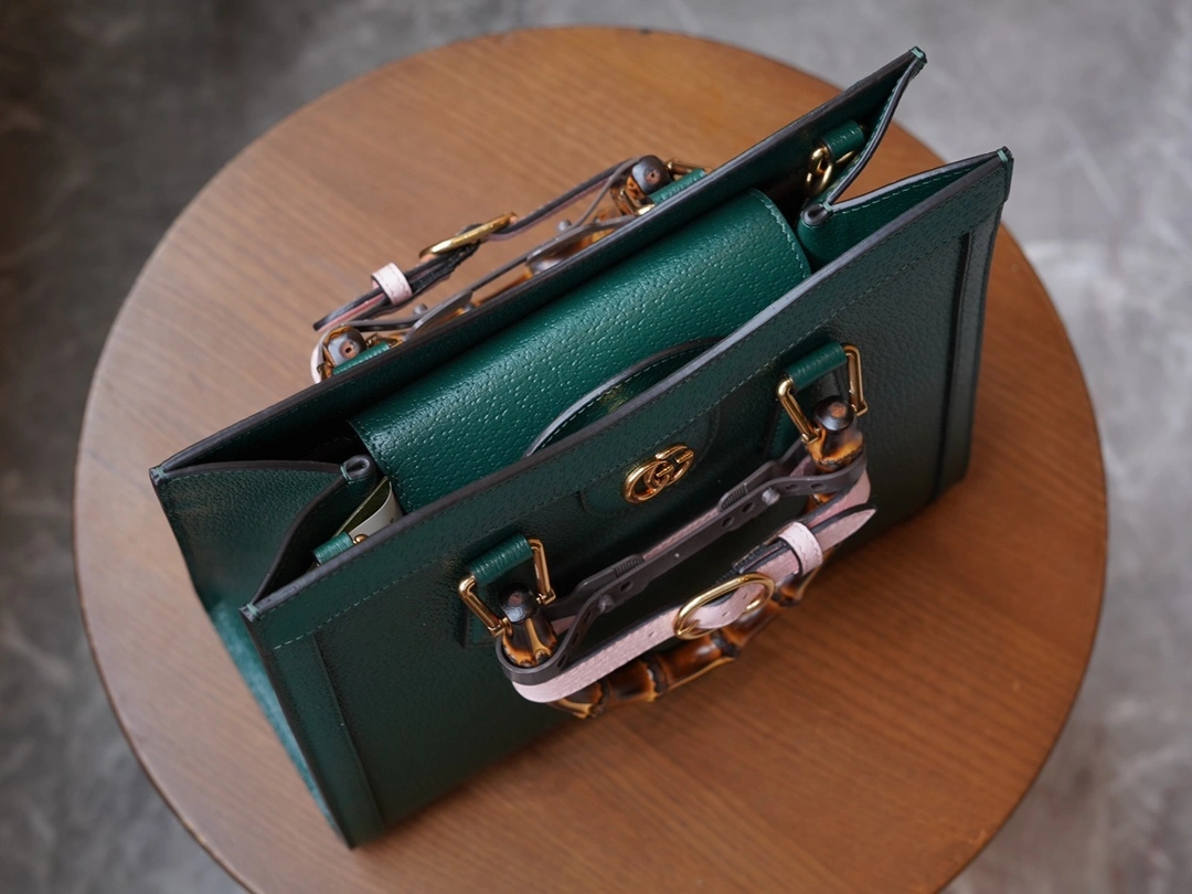 MOMO--702721 U3ZDT 3670 702721-U3ZDT-3670 high quality version item：C-B461H1052Q