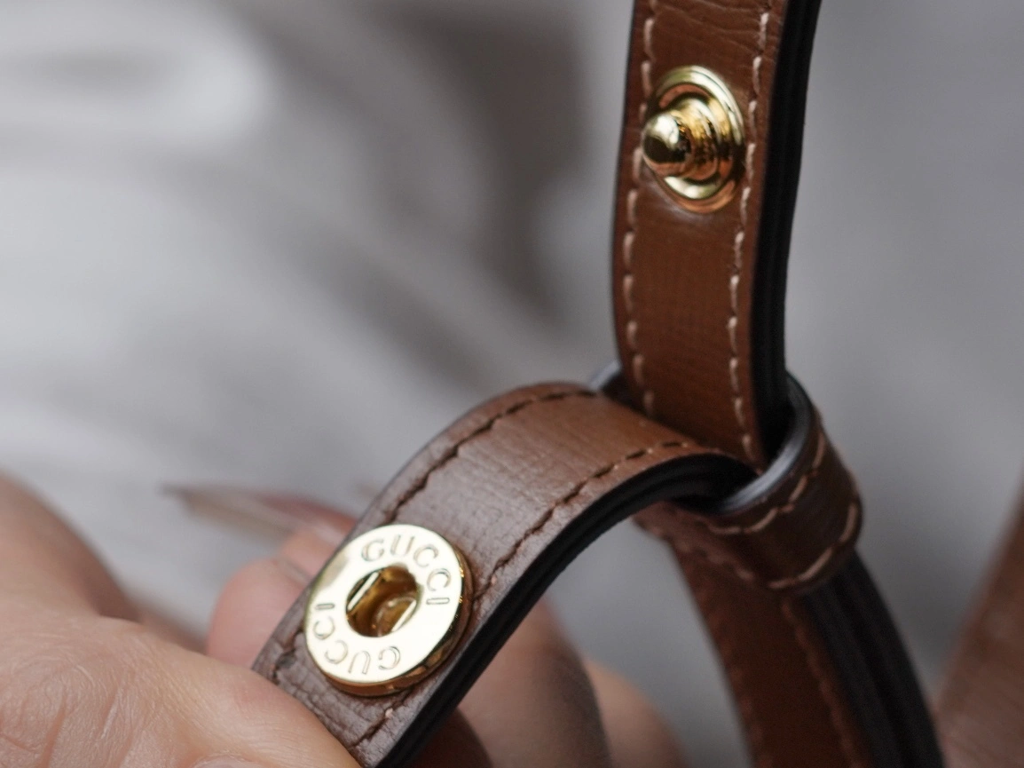 MOMO--703848 9AAAJ 8563 703848-92TCK-8563 high quality version item：C-B461H1116Q