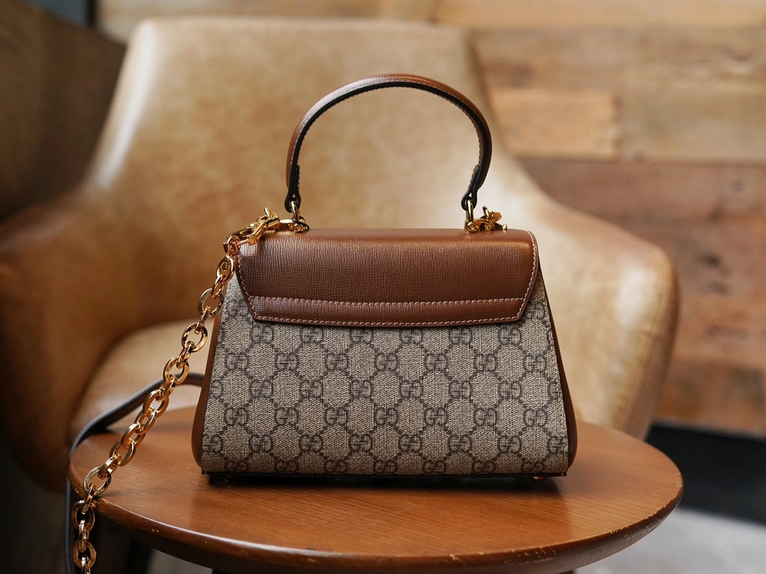 MOMO--703848 9AAAJ 8563 703848-92TCK-8563 high quality version item：C-B461H1116Q