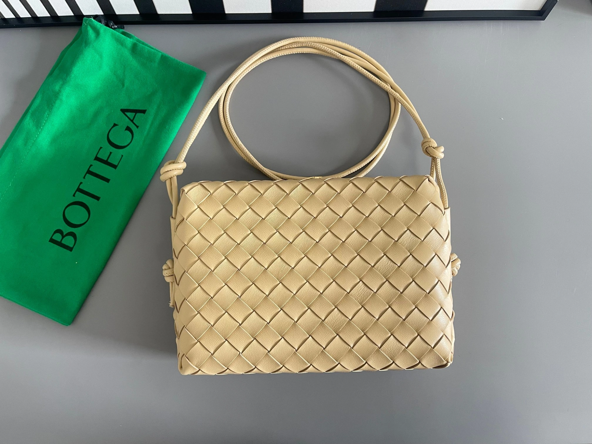 MOMO- 723548V1G112700 sheepskin item:C-B134L0927R