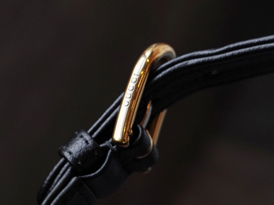 MOMO--726274 AAA9F 1000 726274-AAA9F-1000 high quality version item：C-B461H1090Q