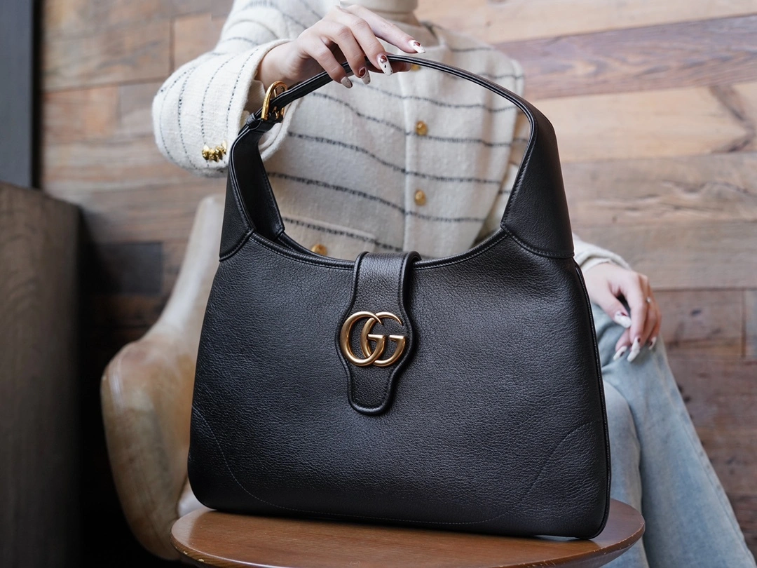 MOMO--726274 AAA9F 1000 726274-AAA9F-1000 high quality version item：C-B461H1090Q