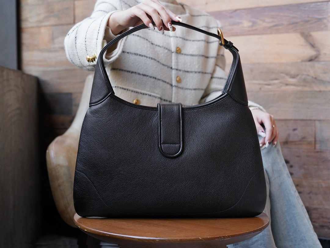 MOMO--726274 AAA9F 1000 726274-AAA9F-1000 high quality version item：C-B461H1090Q