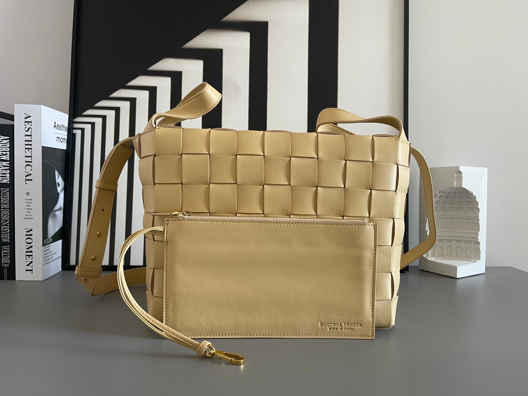 MOMO- 730327VMAY19776 cowhide item:C-B134L0962R