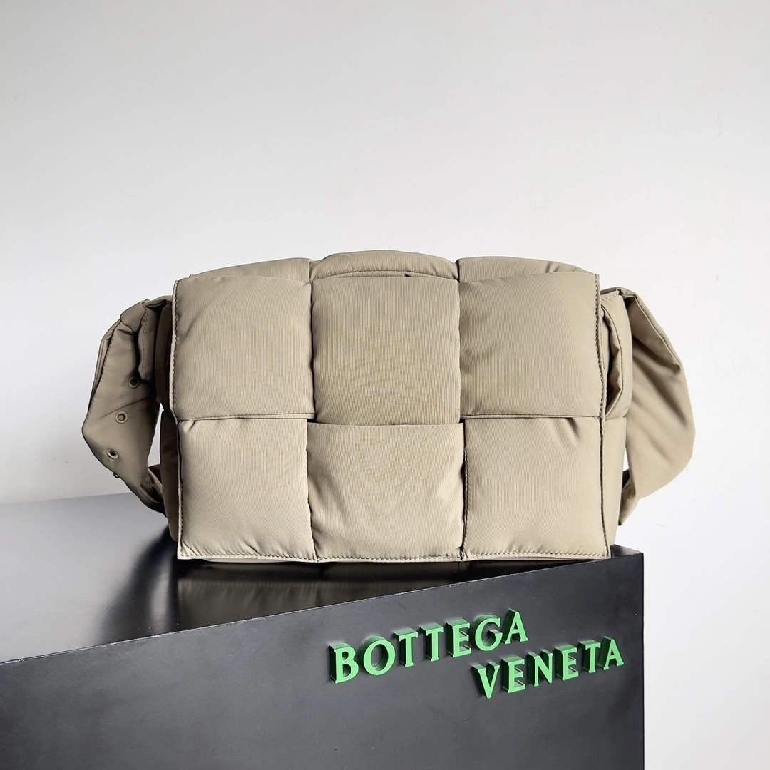 MOMO- 743623V2ZN11537 item:D-B063A1666