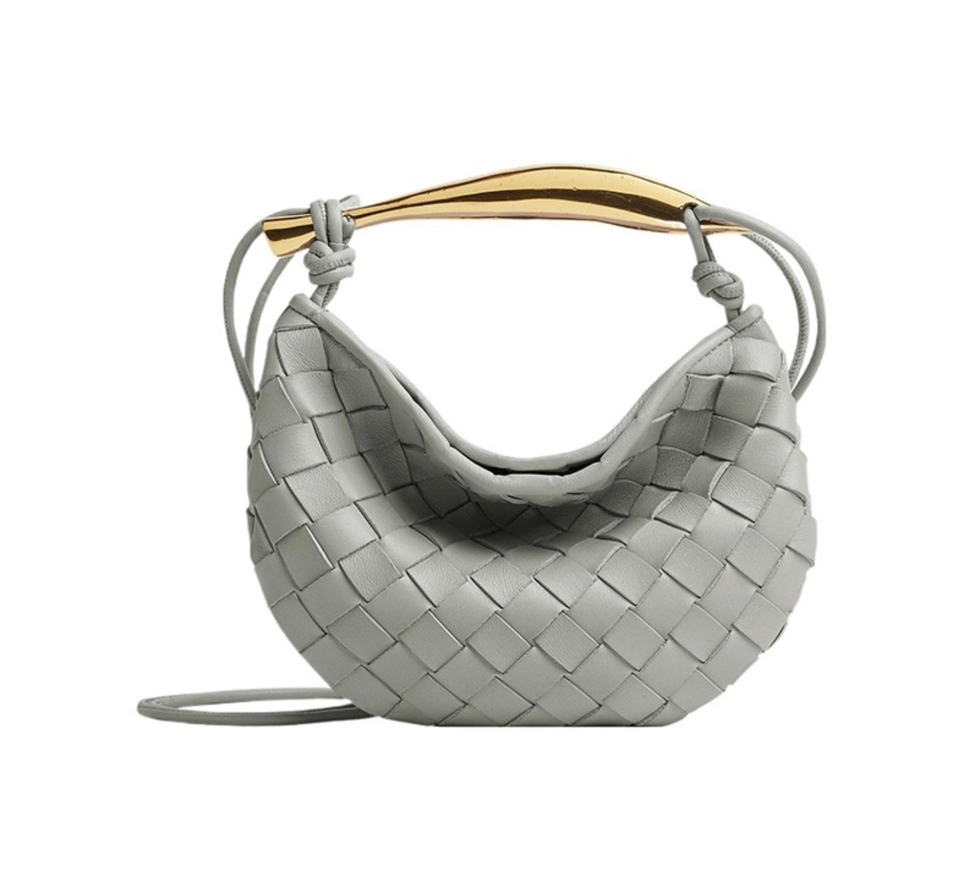 MOMO- 744267VCPP11557 item:D-B063A1638