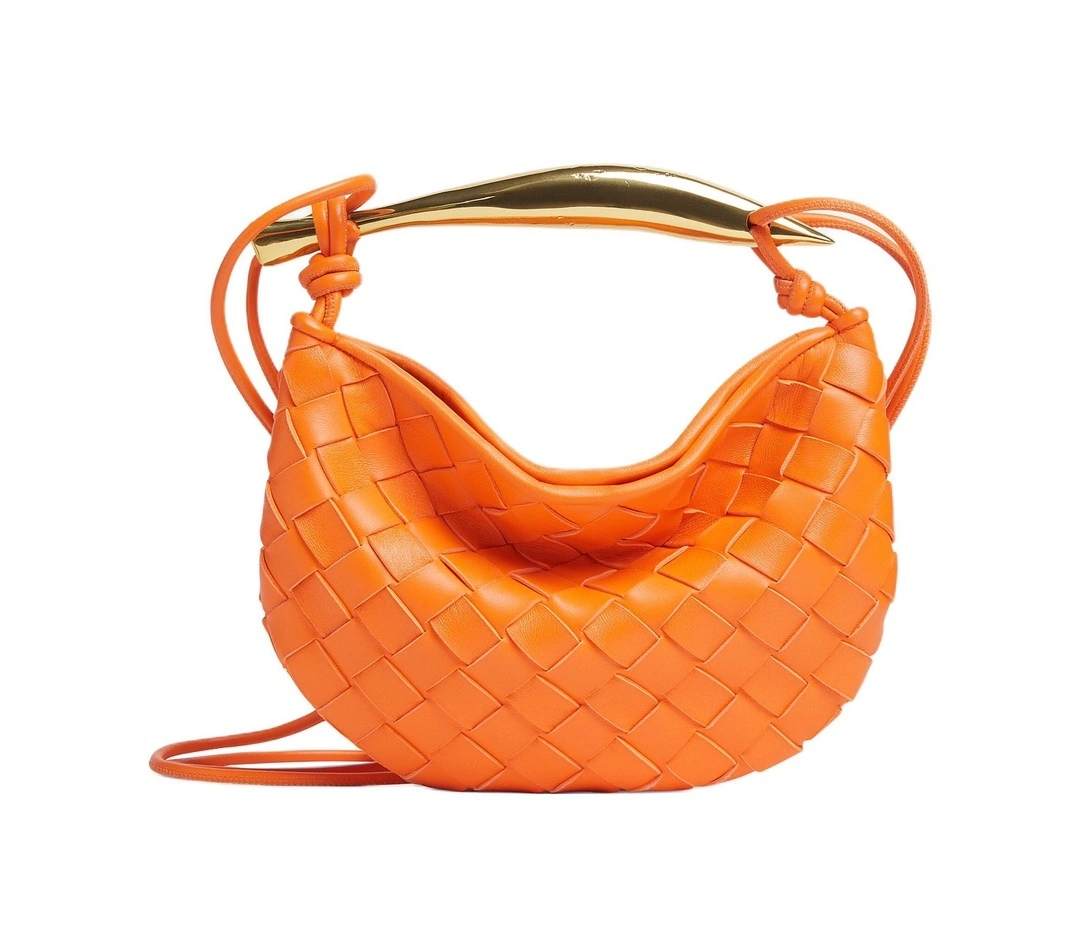 MOMO- 744267VCPP17517 item:D-B063A1637