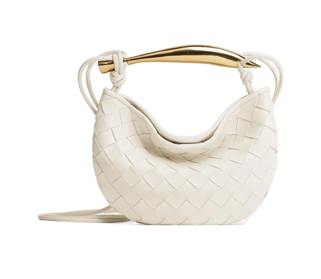 MOMO- 744267VCPP19104 item:D-B063A1563