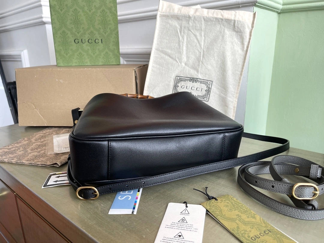 MOMO--746124 UAAAY 1092 746124-UAAAY-1092 item：C-B000H0208R