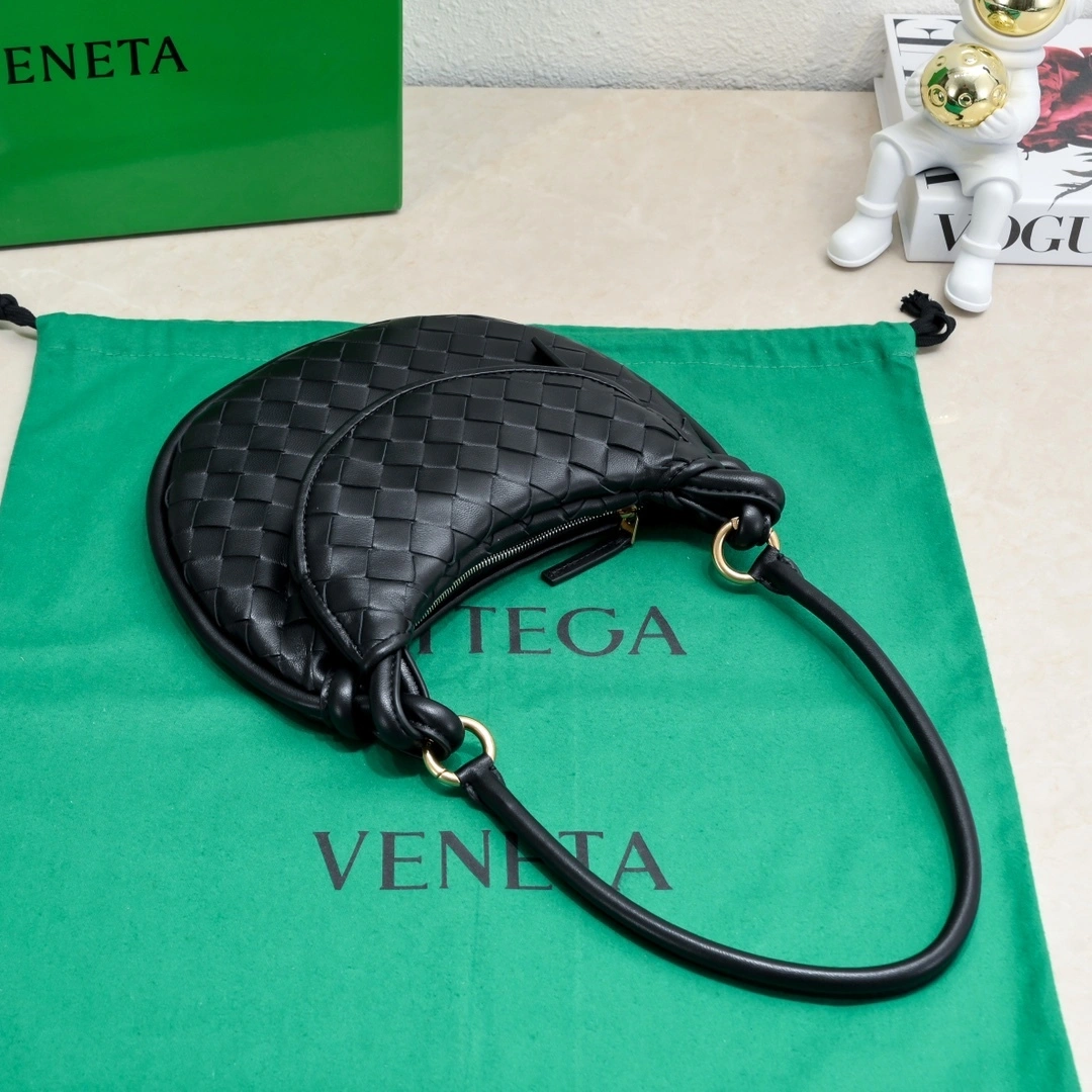 MOMO- 776764VCPP11019 sheepskin Gemelli intrecciato item:C-B134L0827R