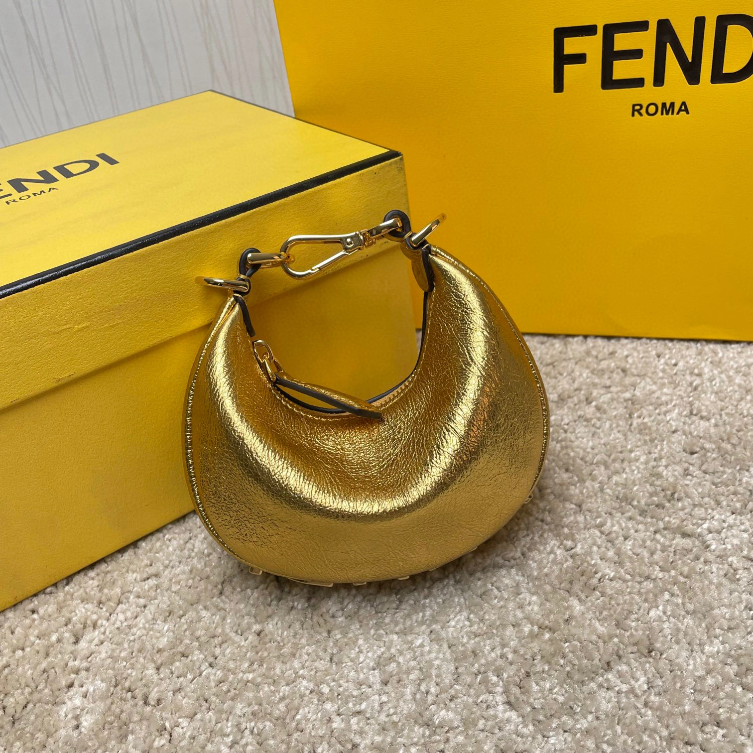 MOMO- 7AS089-AISP-F1HDE Graphy cowhide item：B-B000E2714C