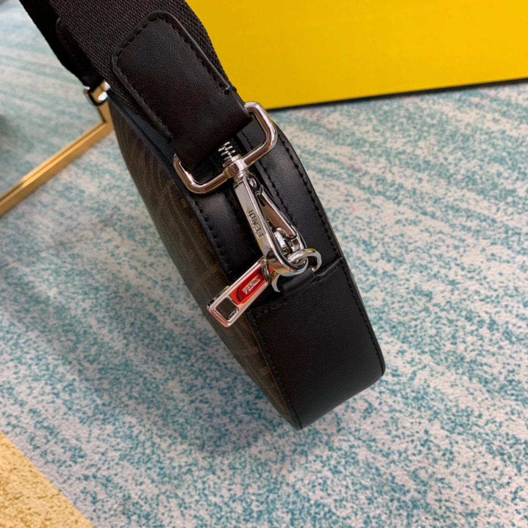 MOMO- 7M0286-A9XS-F19P9 calfskin item：B-B063G1314C