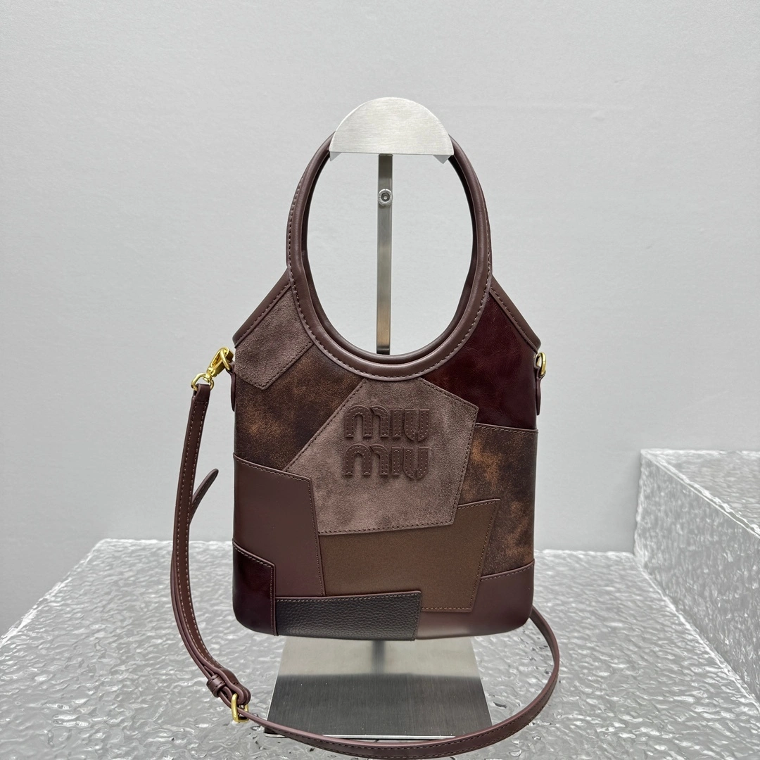 MOMO- 7iu7iu 5BA281_2CRI_F0NBL_V_OLN high quality version Hobo item:E-B664G2071