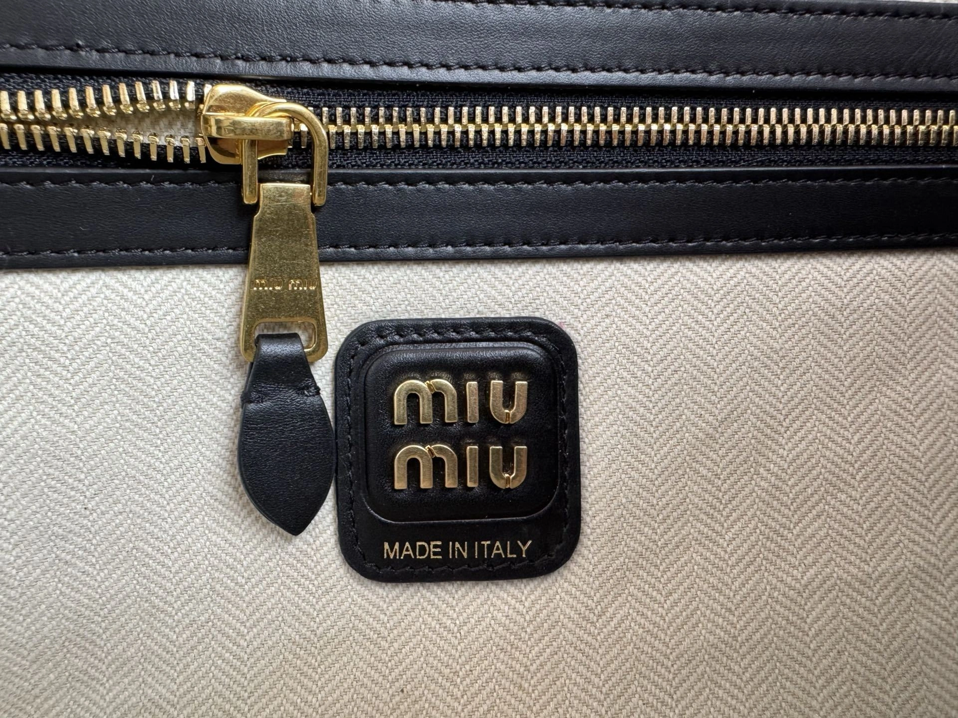 MOMO--7iu7iu 5BB117_2CRI_F0002_V_MLY high quality version item:E-B000L1620T
