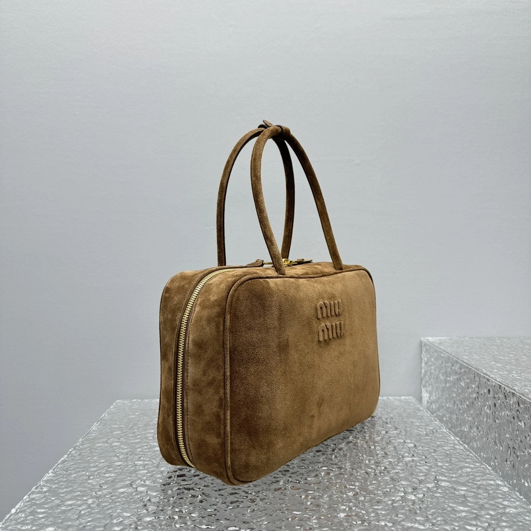 MOMO- 7iu7iu 5BB117_2CSS_F0393_V_MON high quality version Tote item:E-B664G2059
